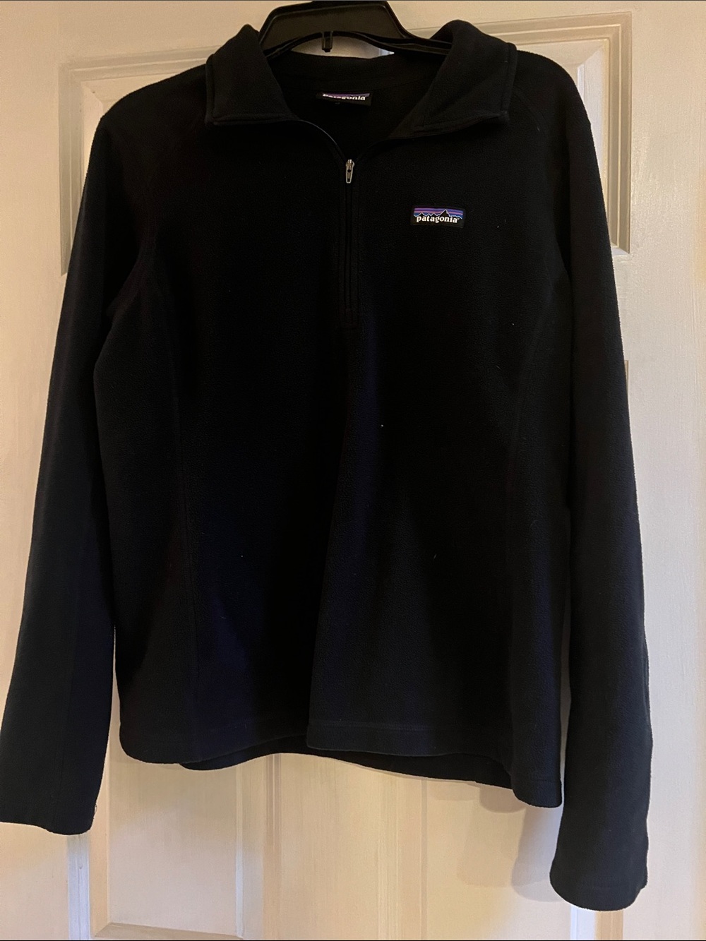 Patagonia Men’s Black Qtr Zip Fleece Pullover. Size tag removed. Large, run smal